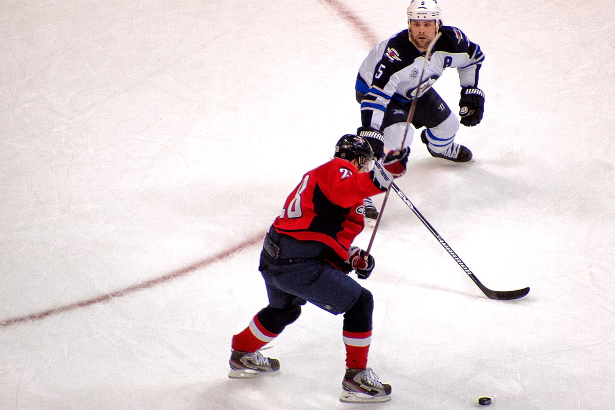 Winnipeg jets key to immigration success in Manitoba