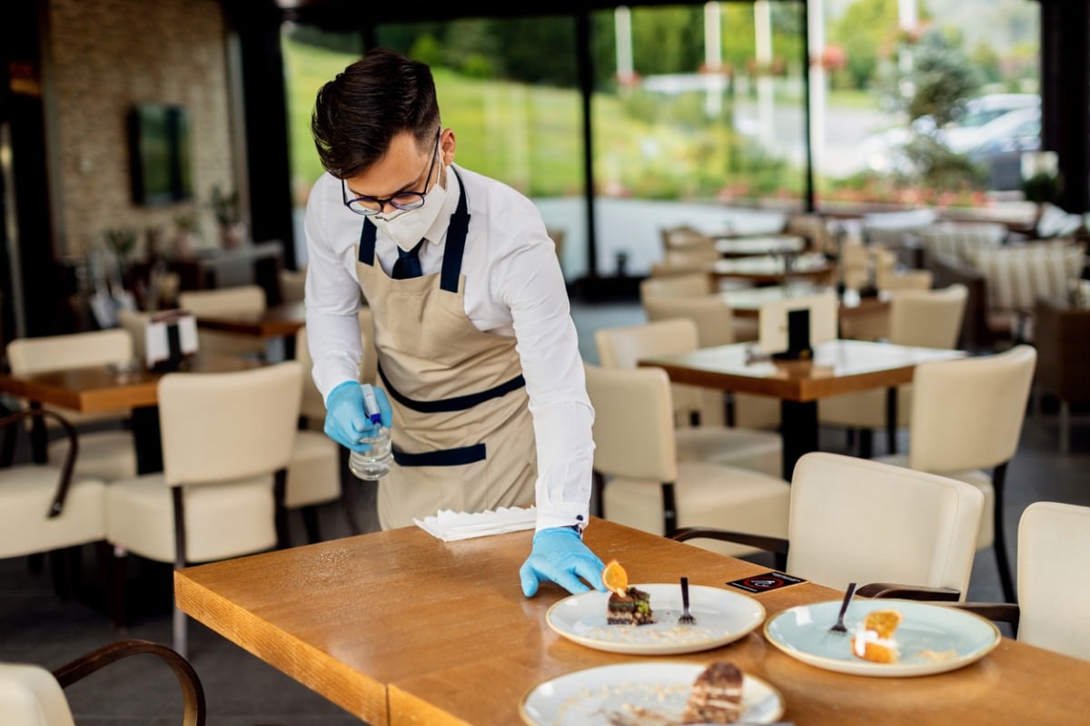 Restaurant worker during COVID