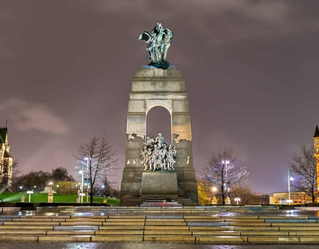 Permanent residents may now join Canada's military