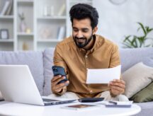 There are two main types of personal deposit accounts that international students can open in Canada: chequing and savings.