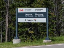 A welcome sign at the Canadian border.